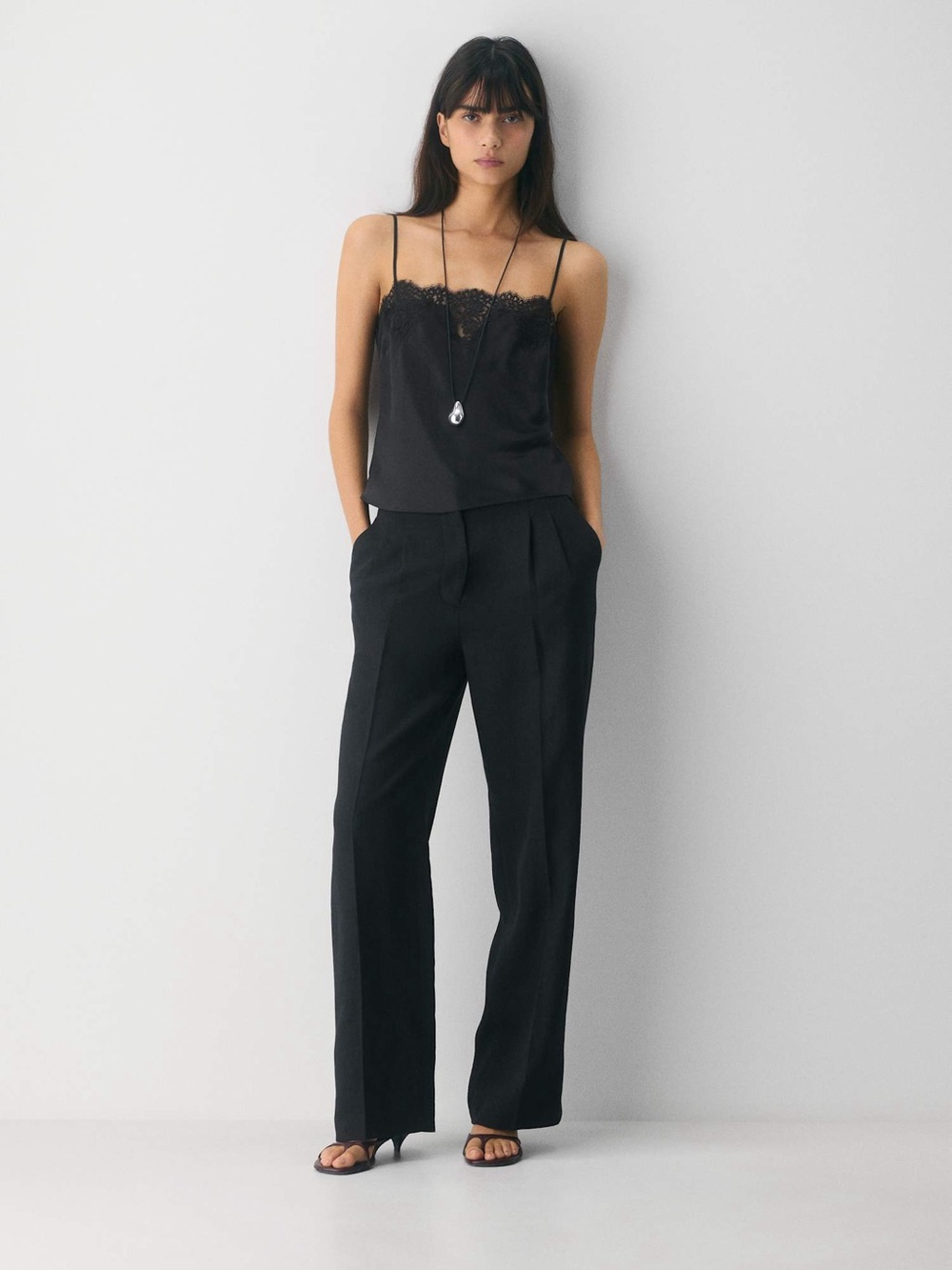 Aritzia The Effortless Pant Black Wide-Leg Trousers Size 00 NWOT